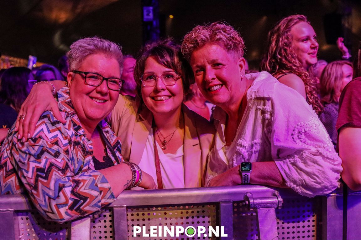 THE DIRTY DADDIES     (8)